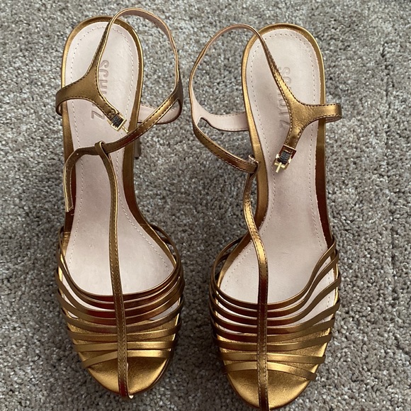 schutz roxi strappy sandal